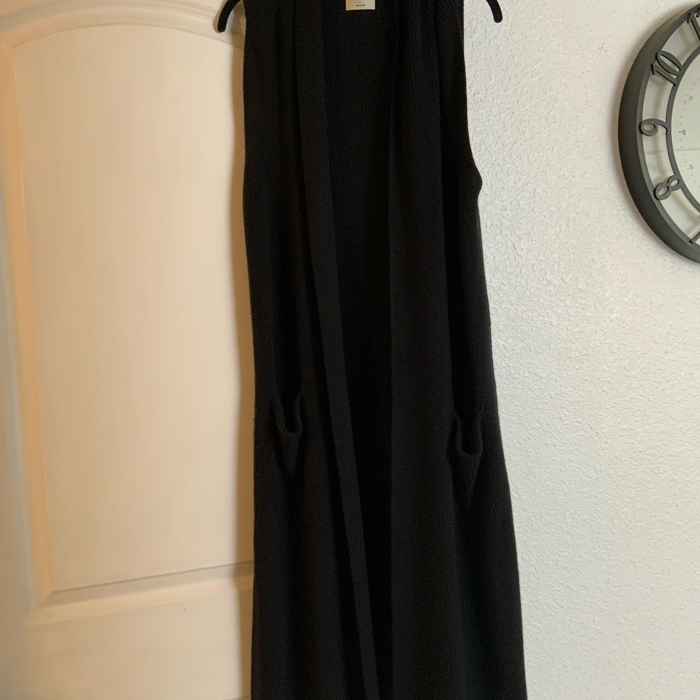 Aritzia Wilfred Women’s Knit Vest, Black with Pockets, Large